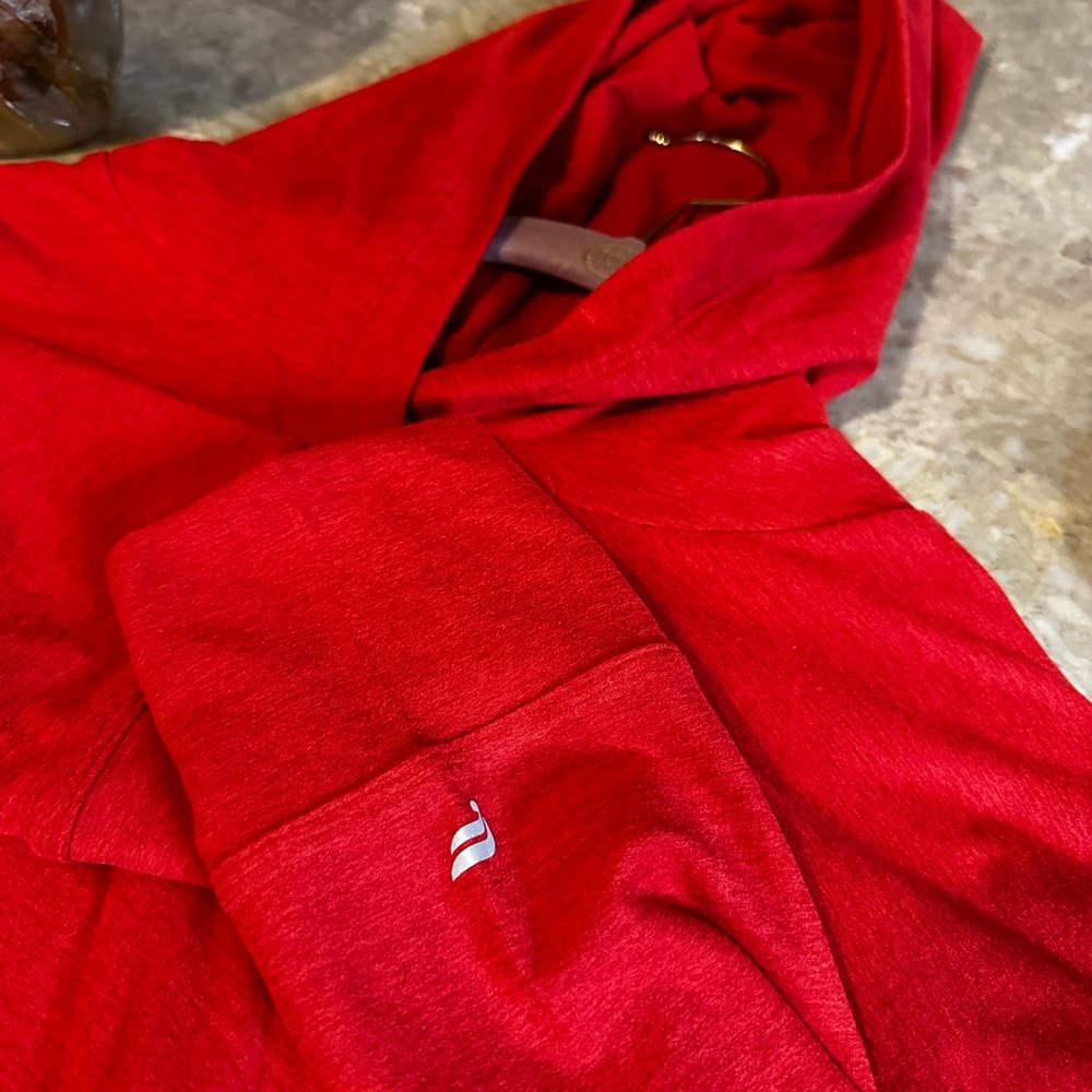 Fabletics Salsa Red 💃 Sweatshirt - Picture 5 of 11